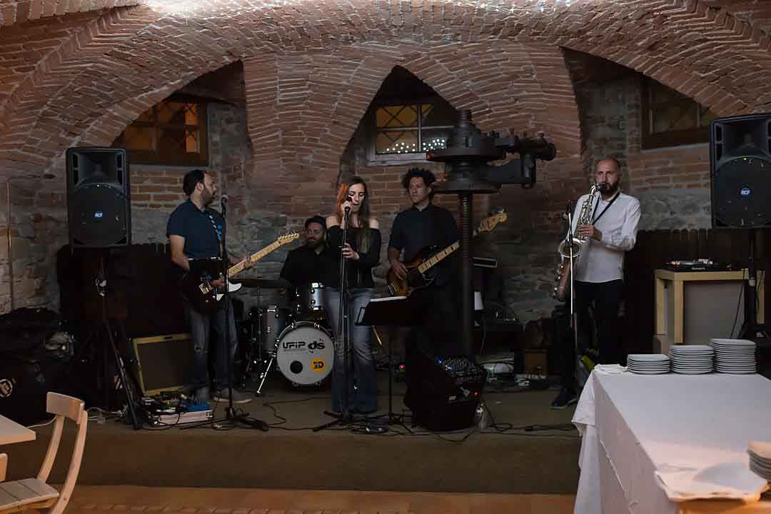caver band wedding