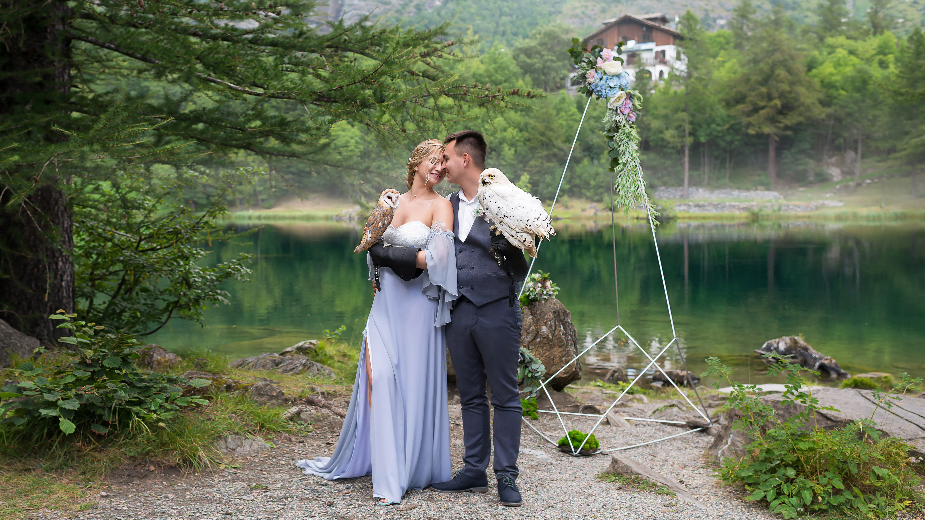 свадьба-в-горах-итальянские-альпы-лесное-озеро