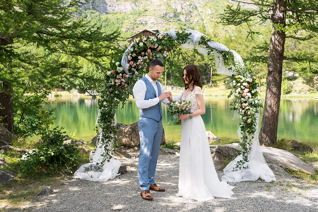 цветочная арка свадьба в горах италия франция
